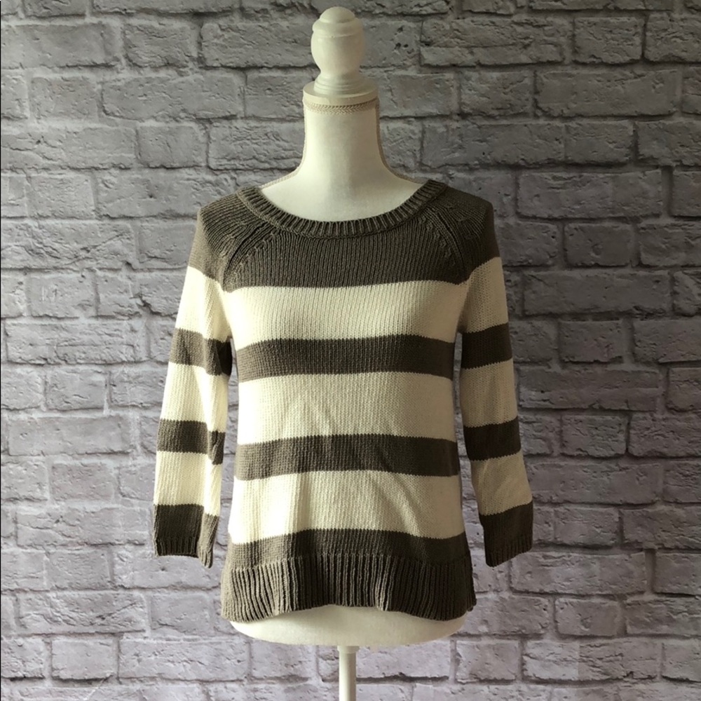 SALE!! Loft 3/4 Sleeve Sweater
